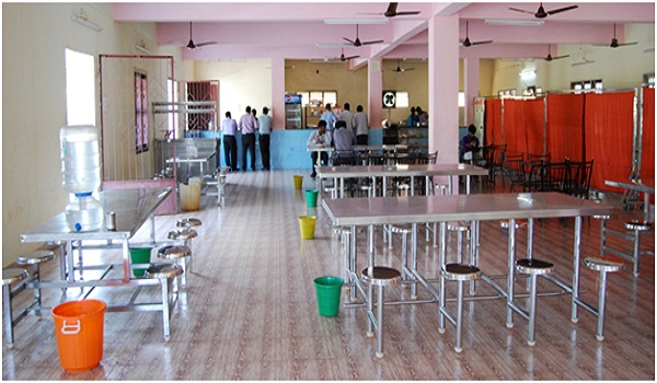 Central Cafeteria & Dining Hubs